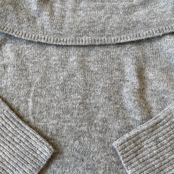 Theory Sabine Gray Wool Off The Shoulder Sweater - Picture 5 of 7